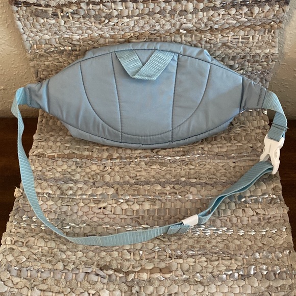 Sold! Adidas hip fanny sling belt bag - Picture 3 of 9